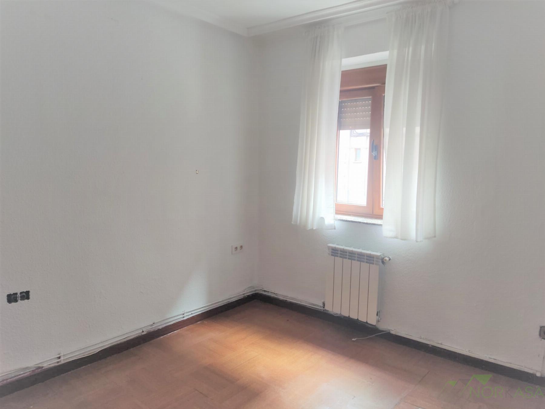 For sale of flat in Mieres Concejo