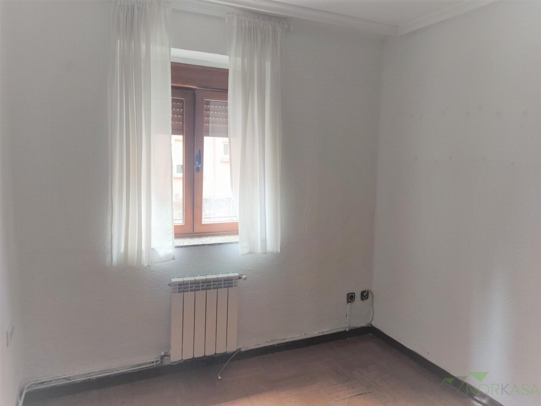 For sale of flat in Mieres Concejo