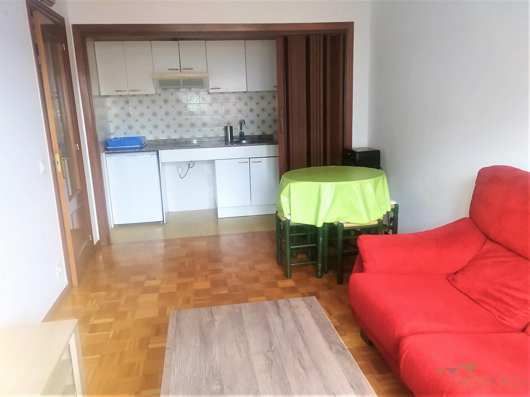 For sale of apartment in Oviedo