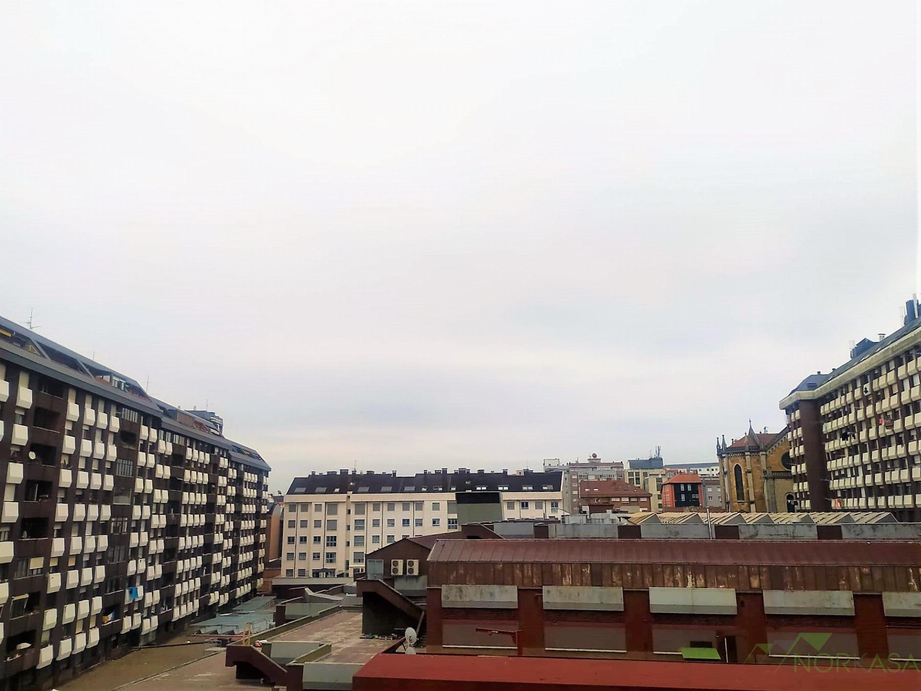 For sale of apartment in Oviedo