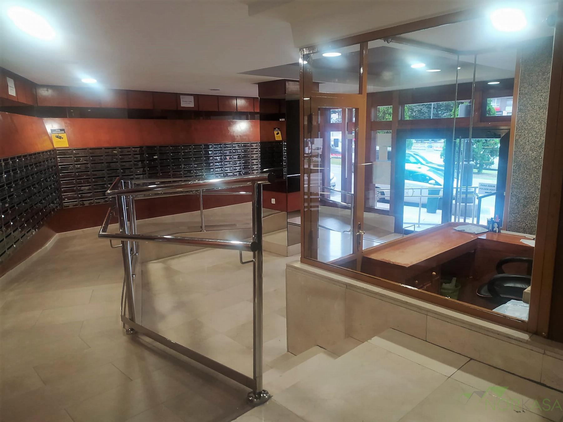 For sale of apartment in Oviedo