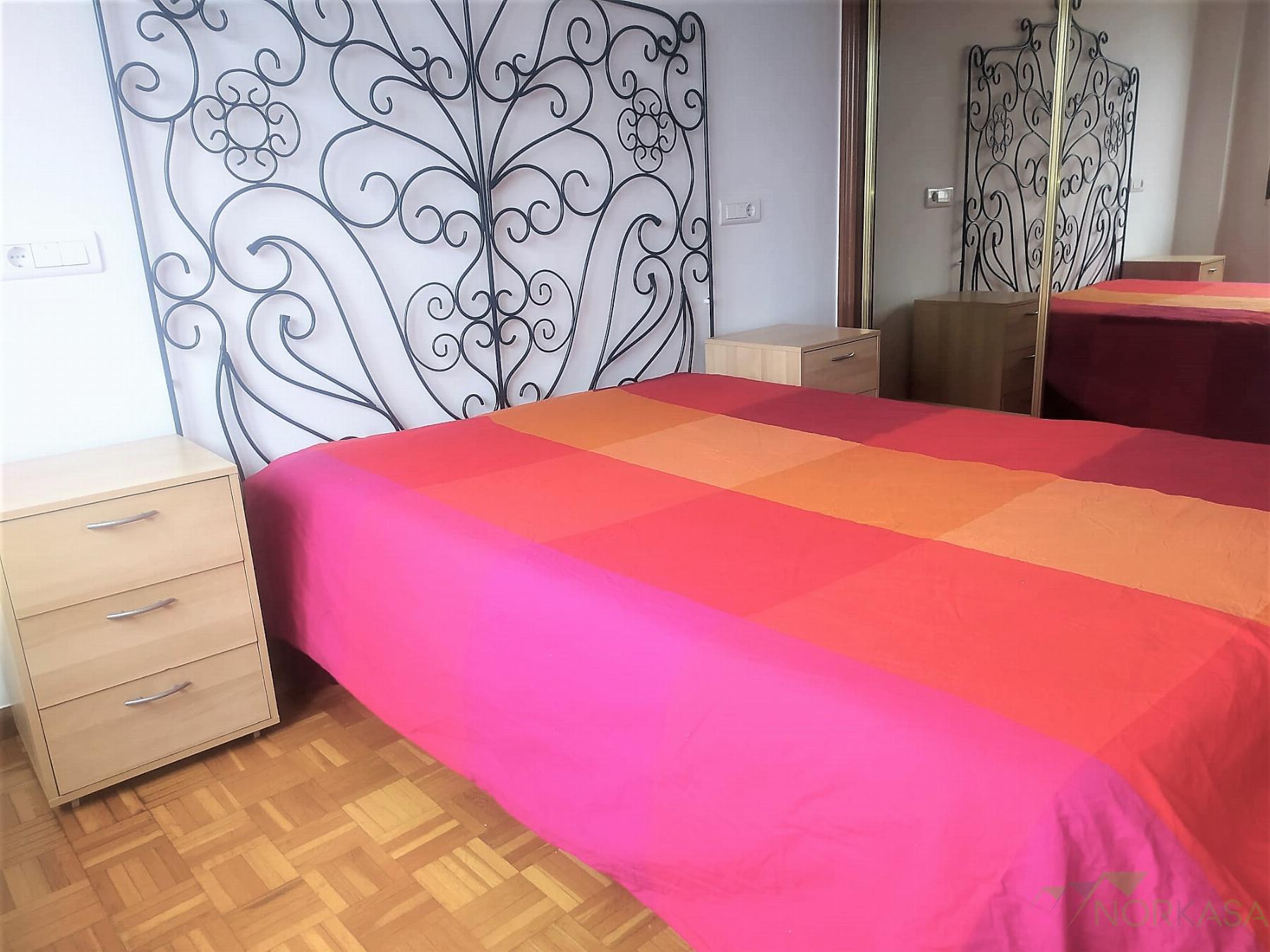 For sale of apartment in Oviedo