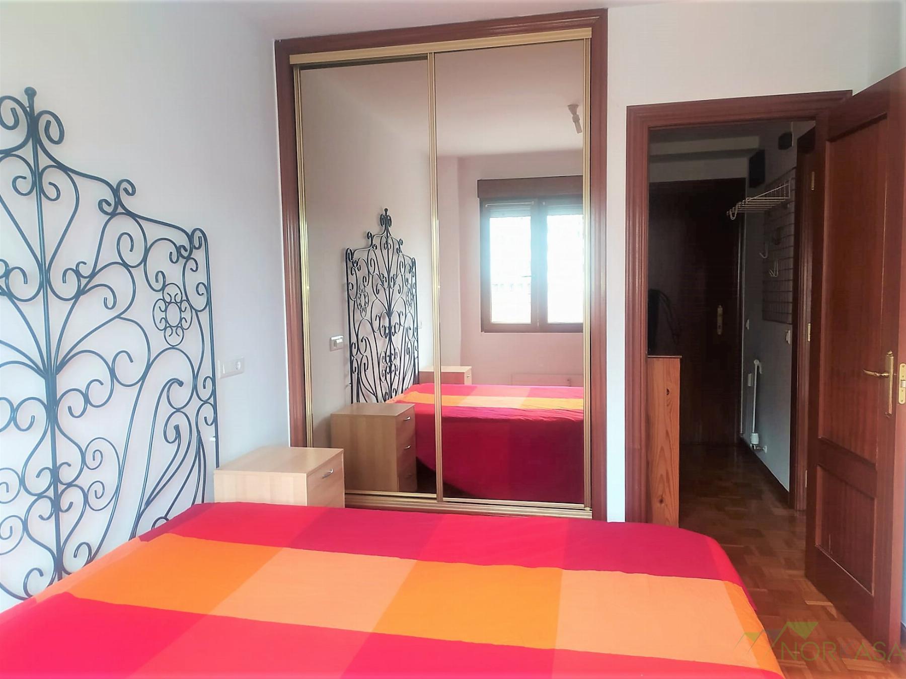 For sale of apartment in Oviedo