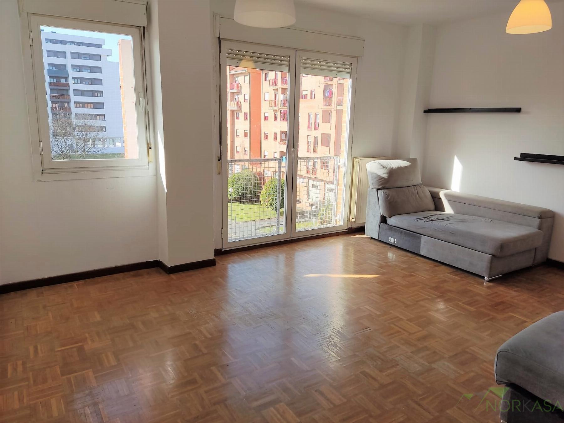 For sale of flat in Oviedo
