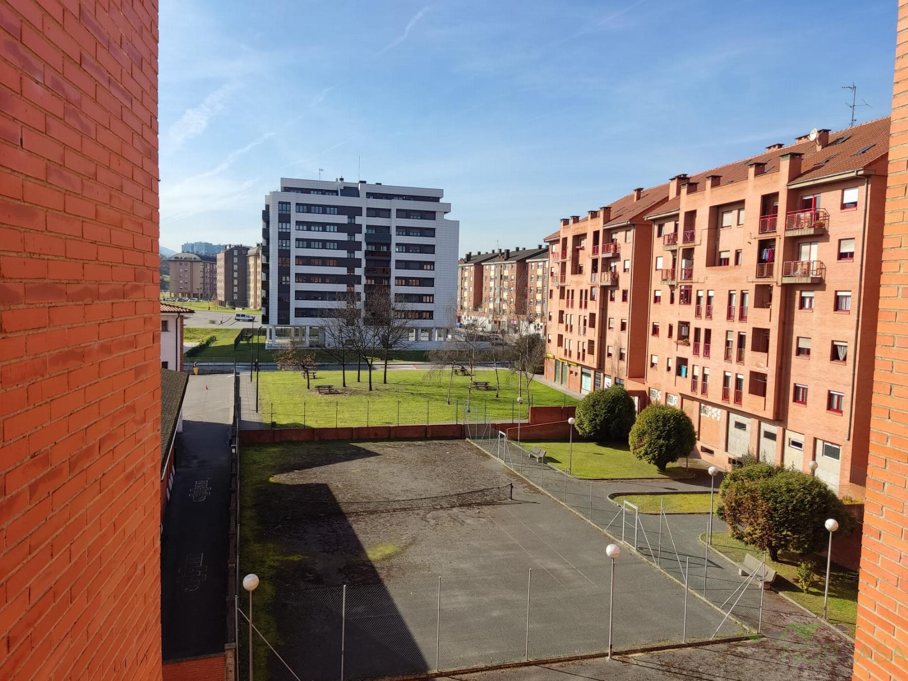 For sale of flat in Oviedo