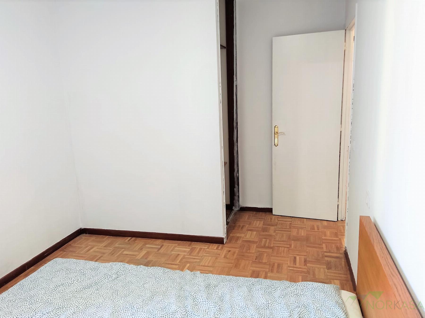 For sale of flat in Oviedo