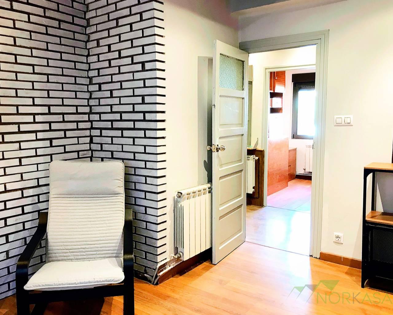 For rent of flat in Oviedo