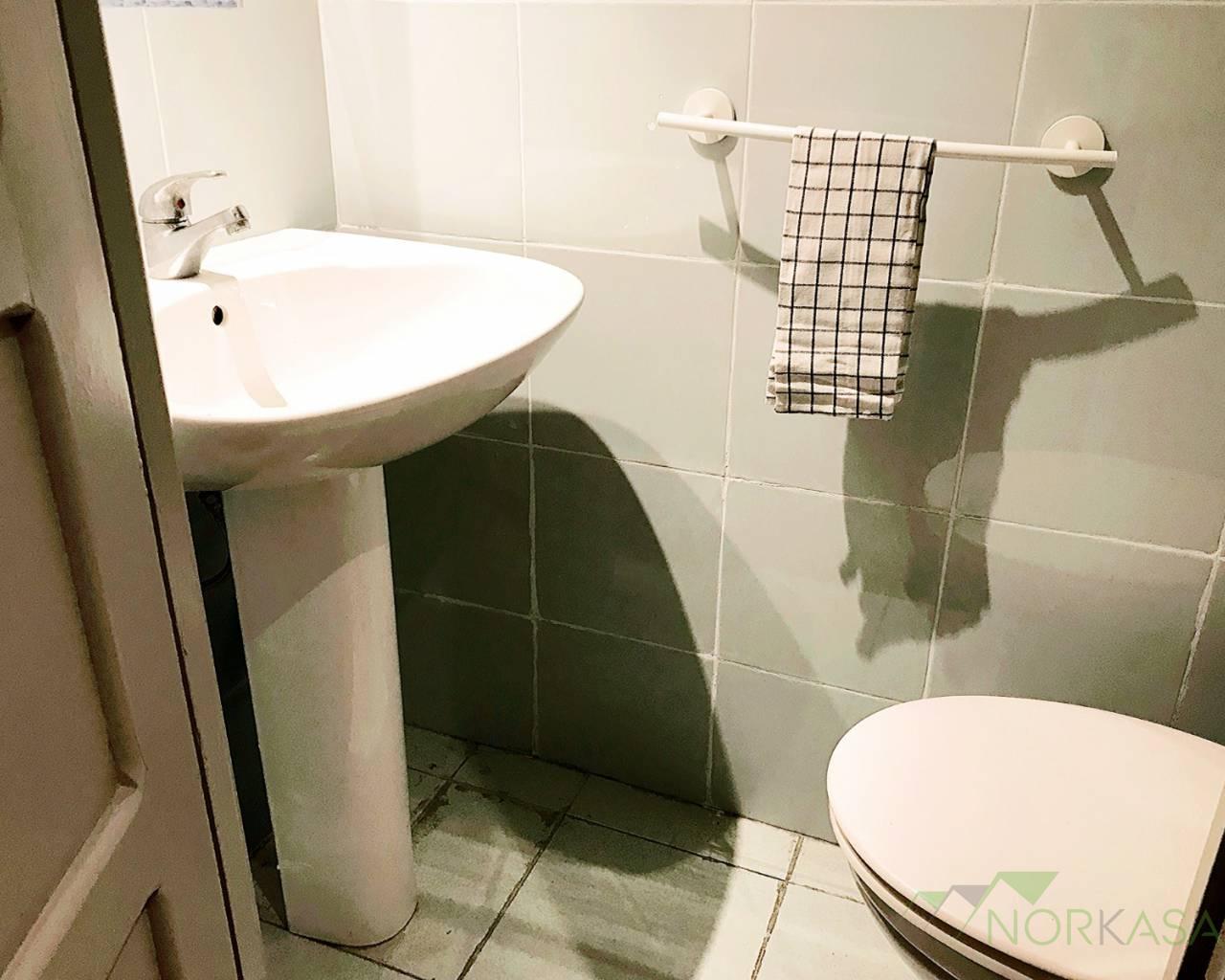 For rent of flat in Oviedo
