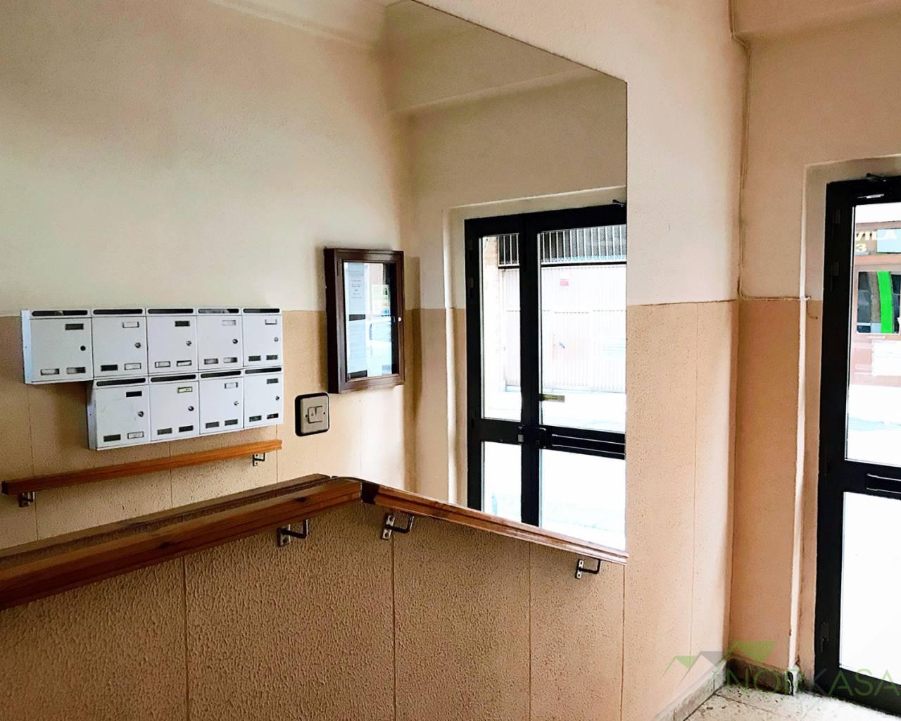 For rent of flat in Oviedo