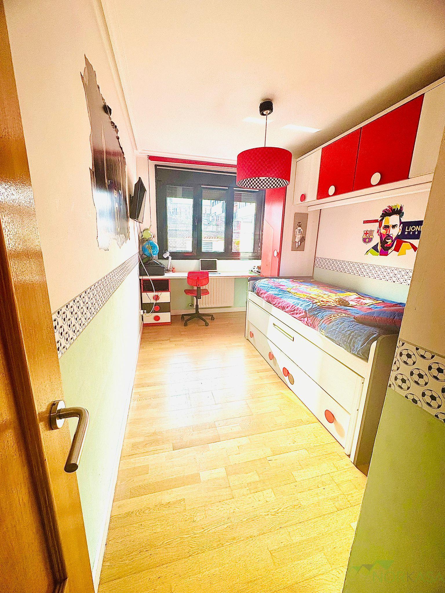 For sale of flat in Gijón