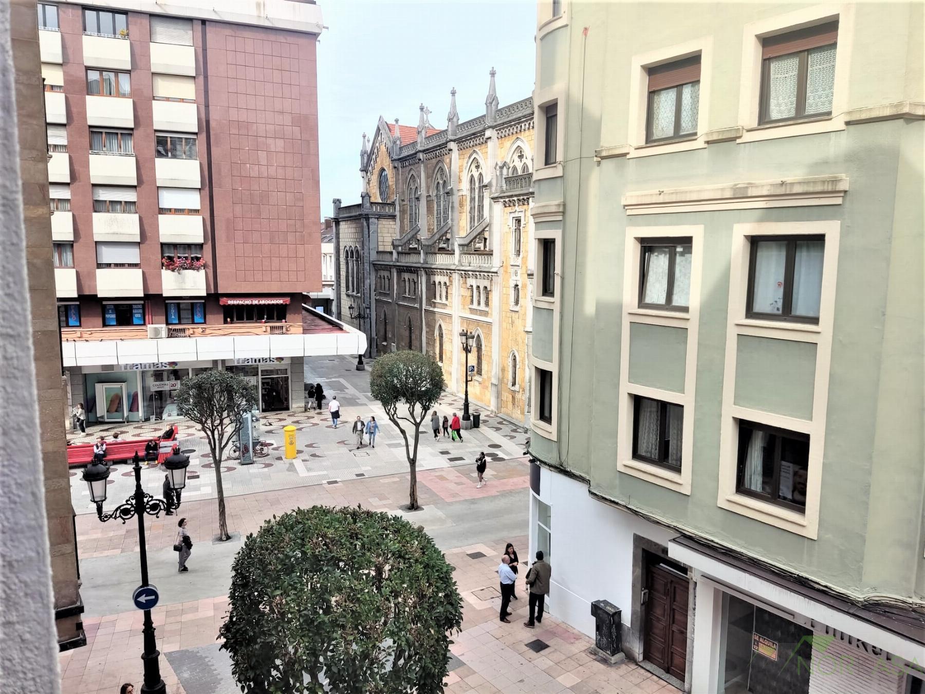 For rent of flat in Oviedo