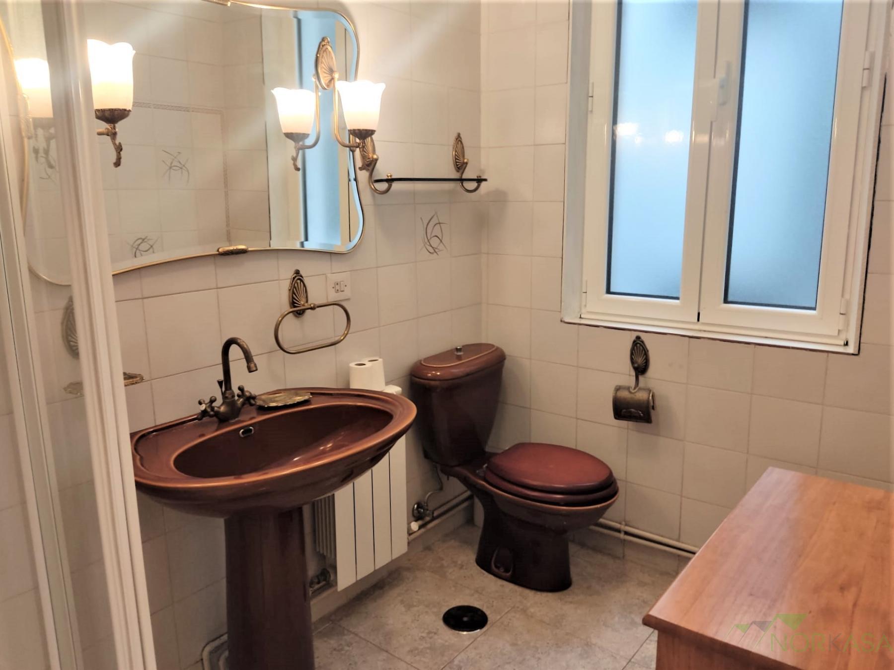 For rent of flat in Oviedo