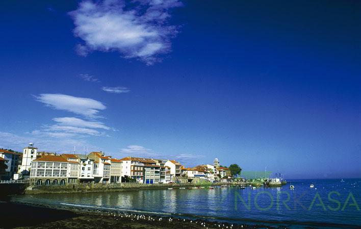For sale of land in Gozón
