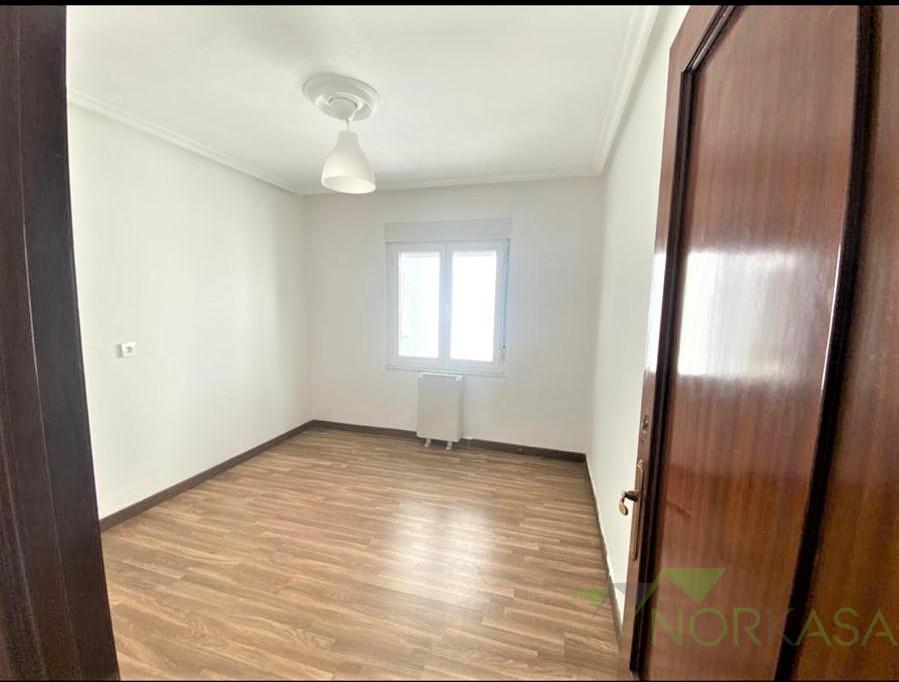 For sale of flat in Oviedo