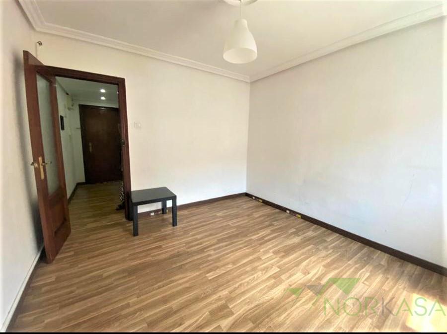 For sale of flat in Oviedo