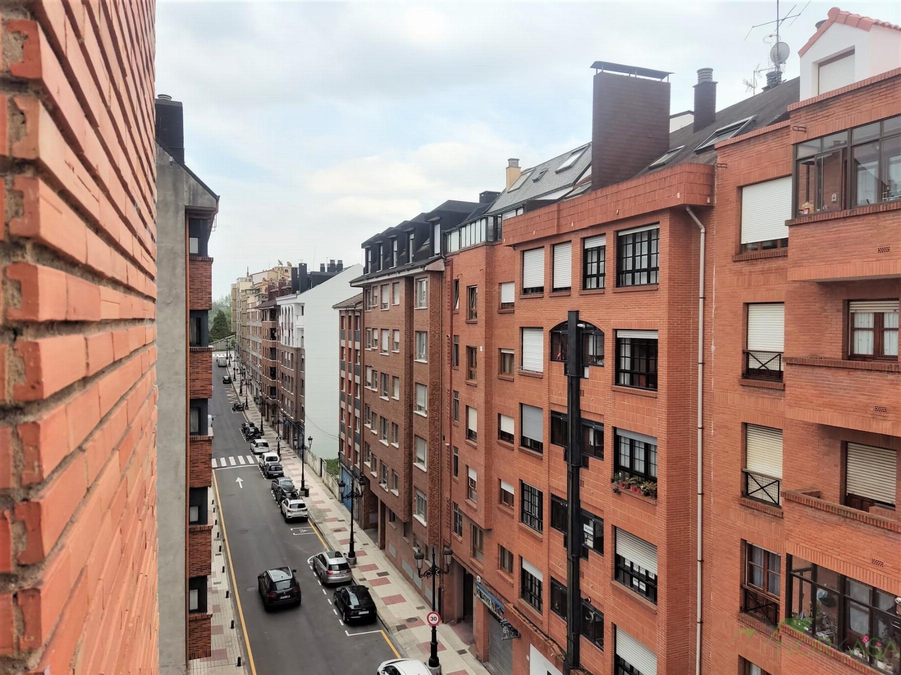For sale of flat in Oviedo
