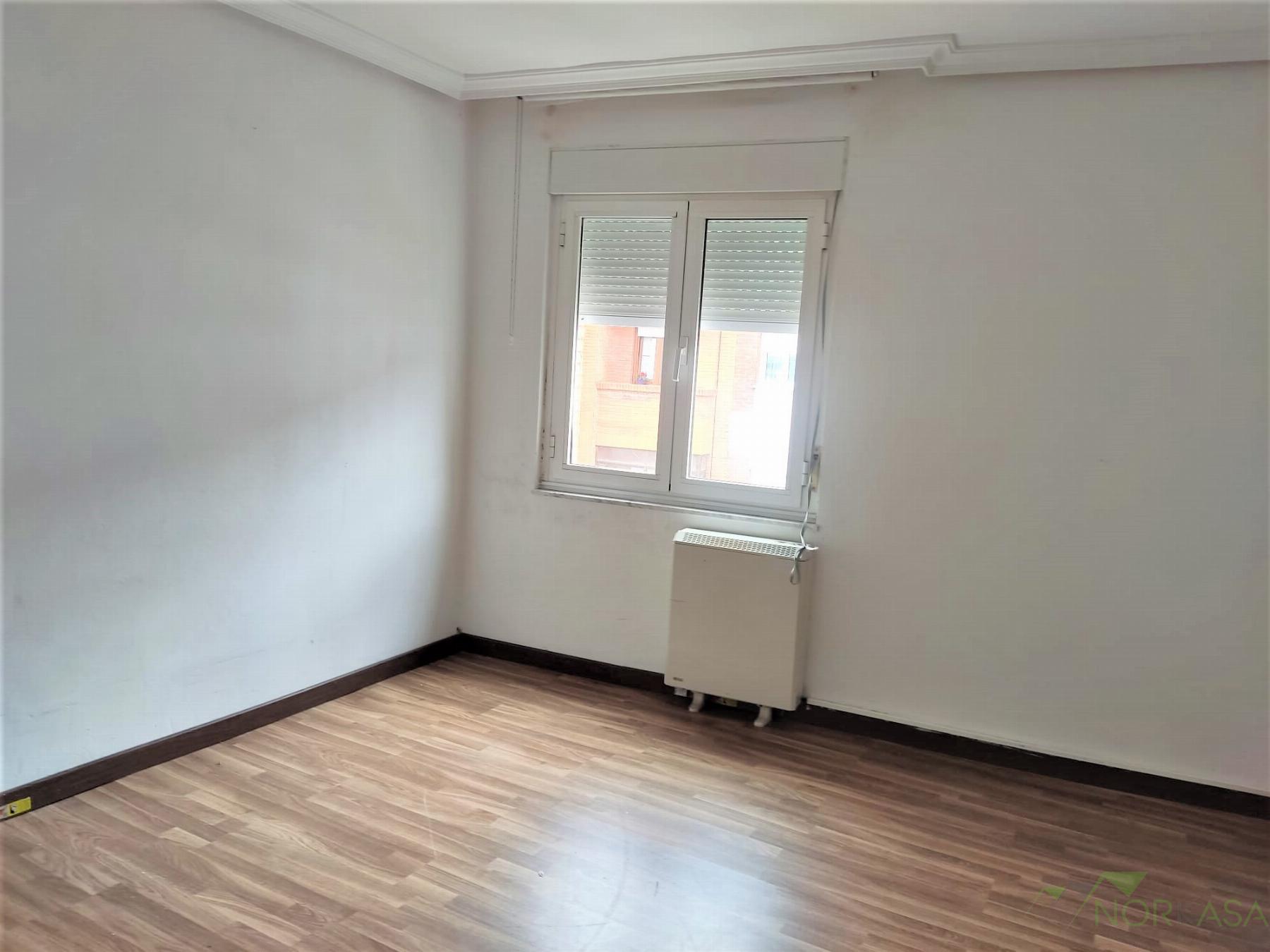 For sale of flat in Oviedo