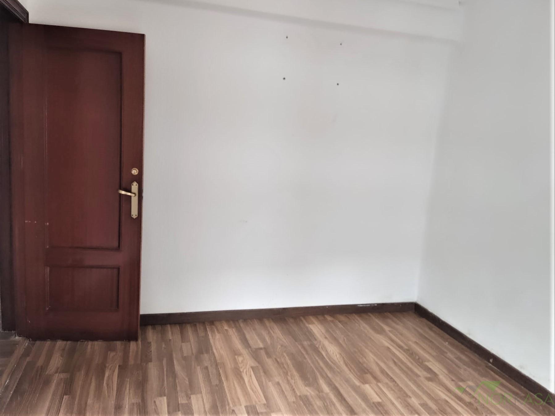 For sale of flat in Oviedo