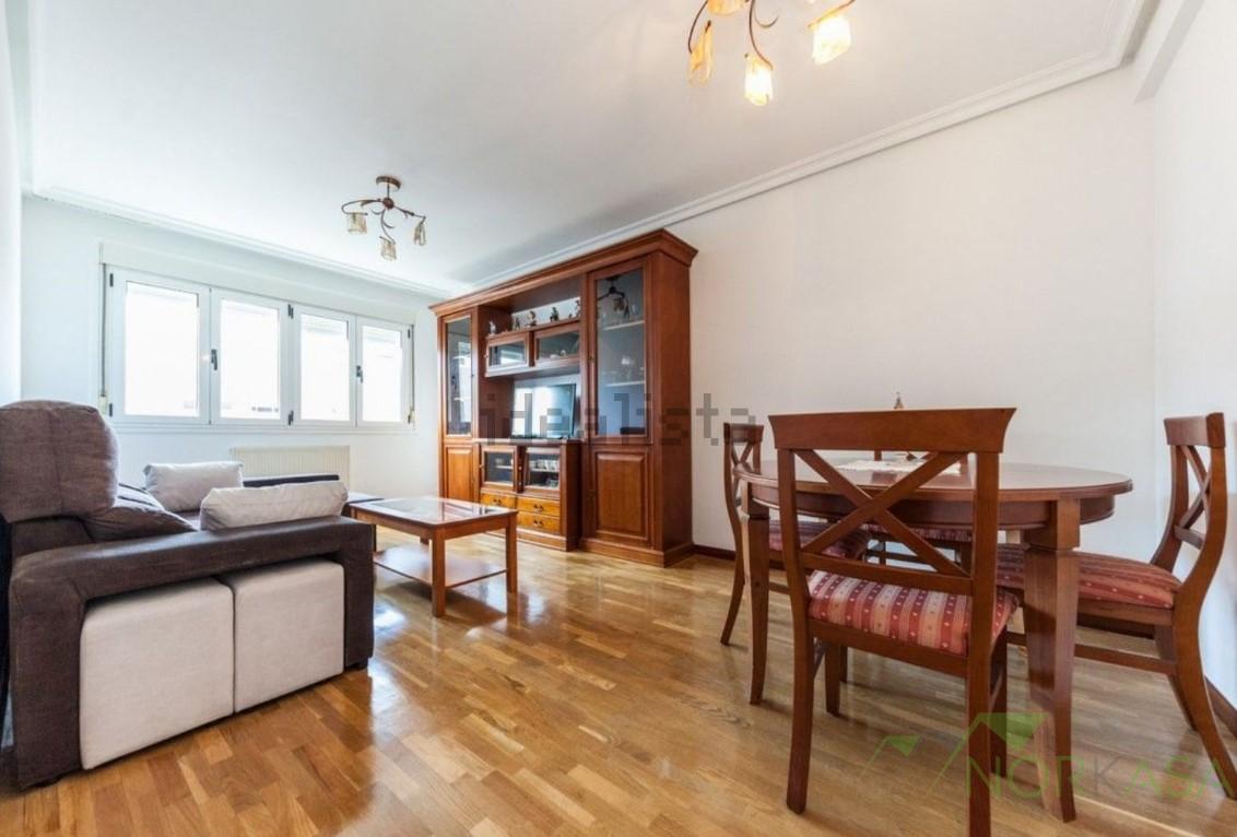 For sale of flat in Gijón