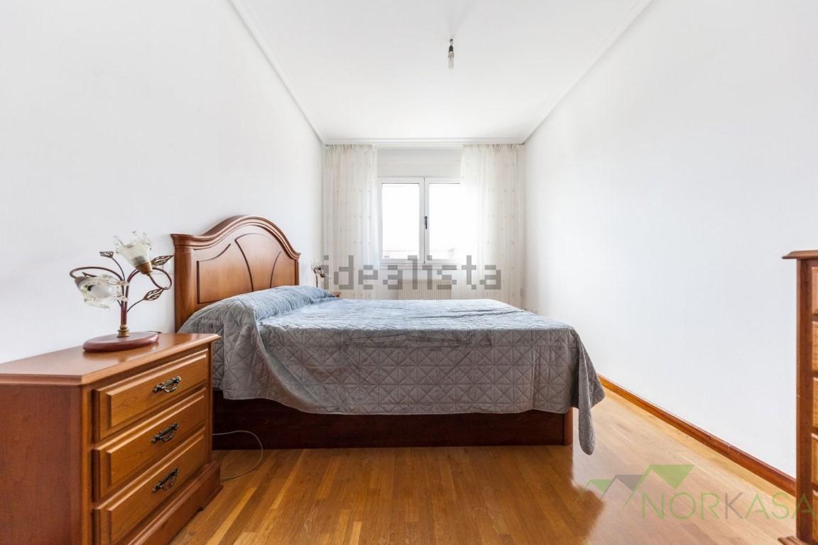 For sale of flat in Gijón