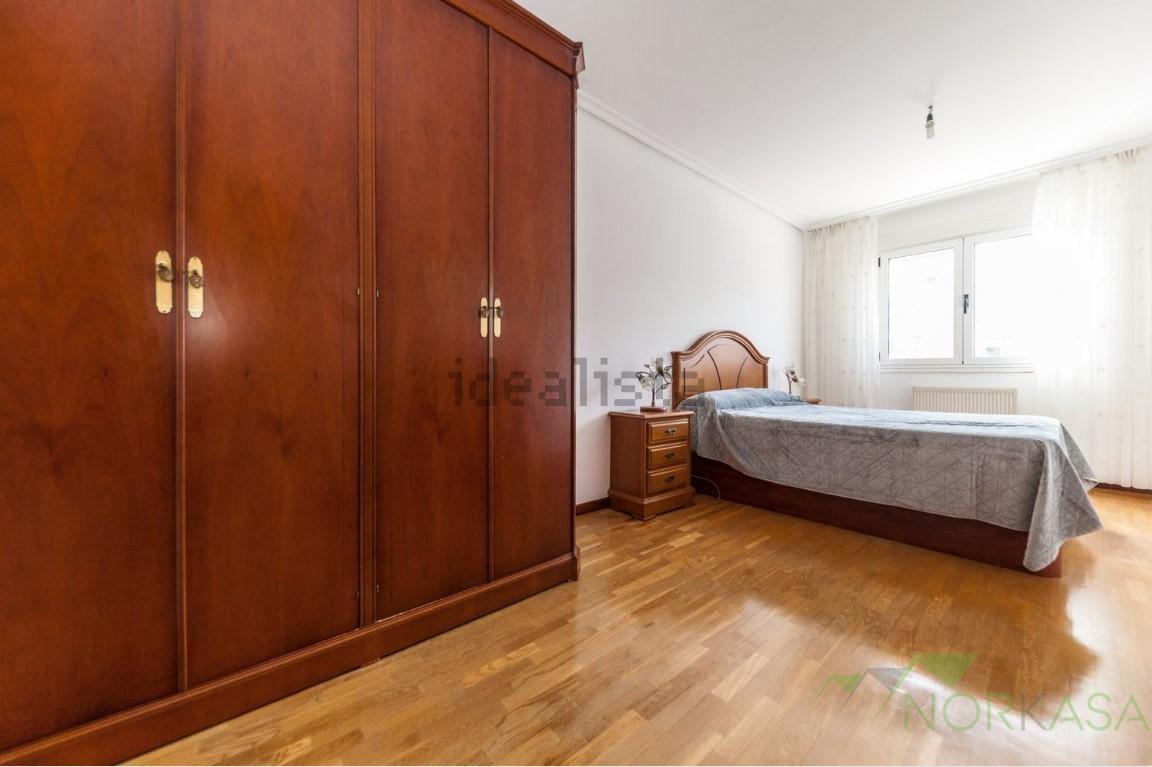For sale of flat in Gijón