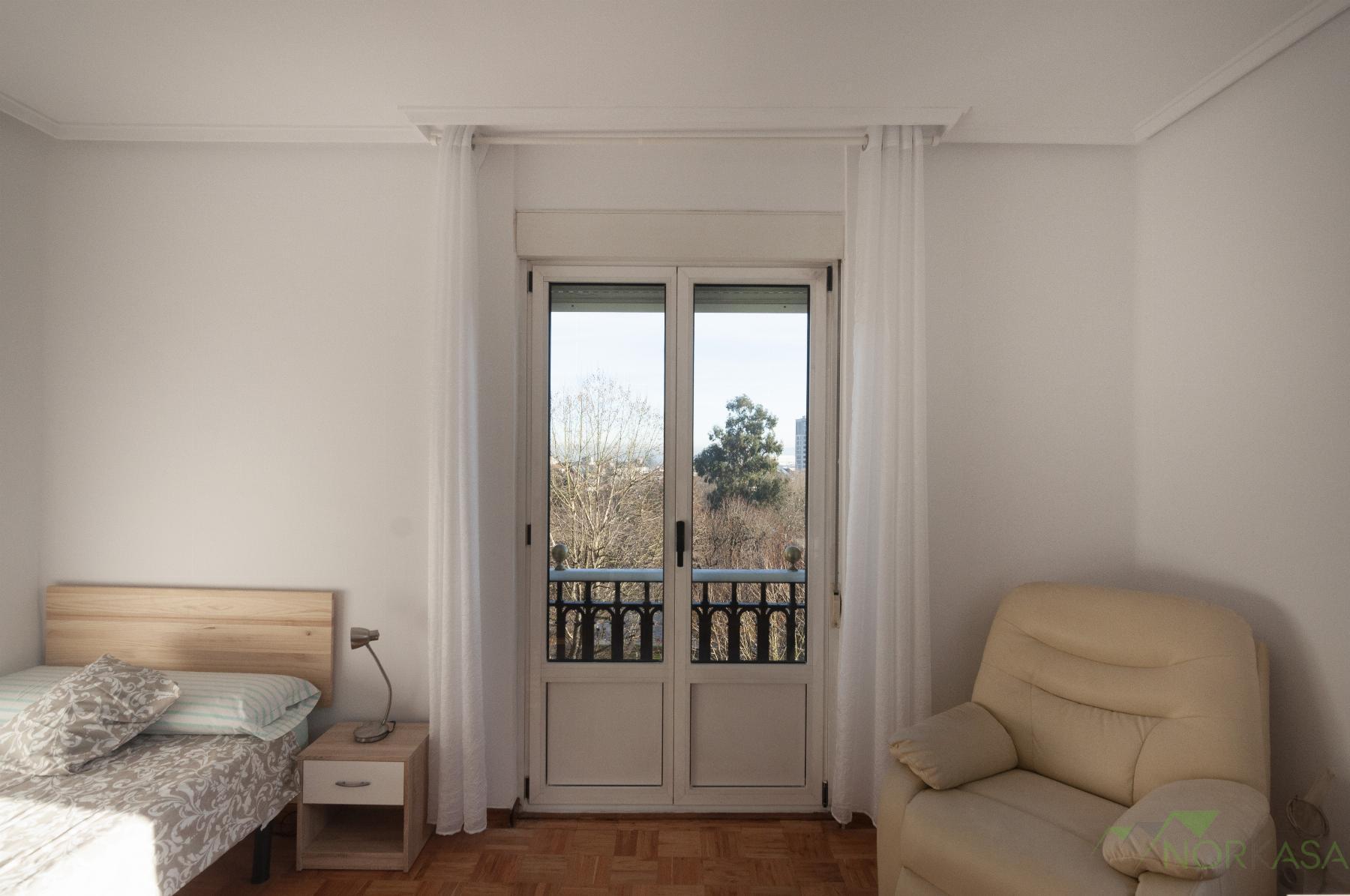 For rent of flat in Oviedo