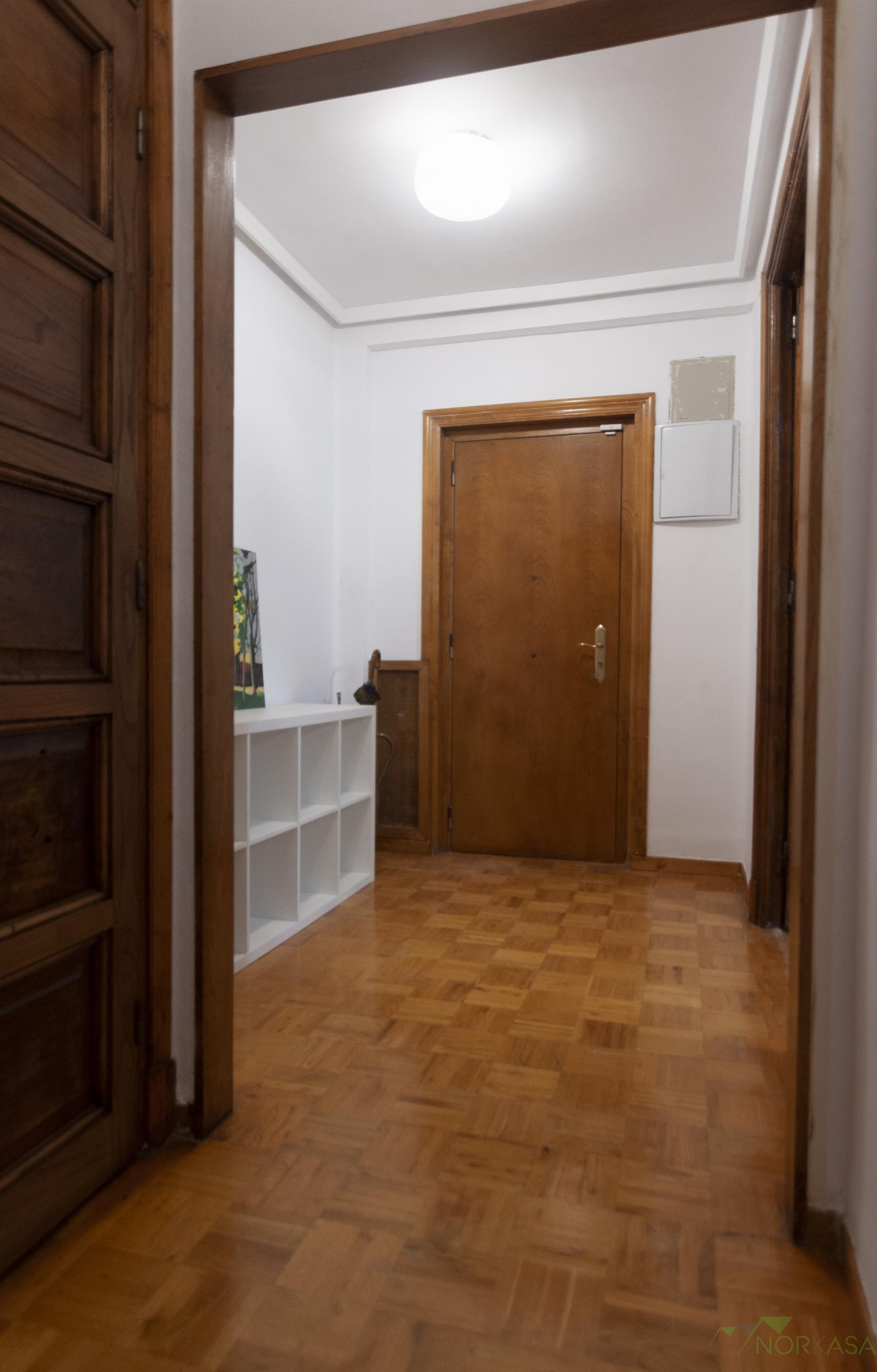For rent of flat in Oviedo