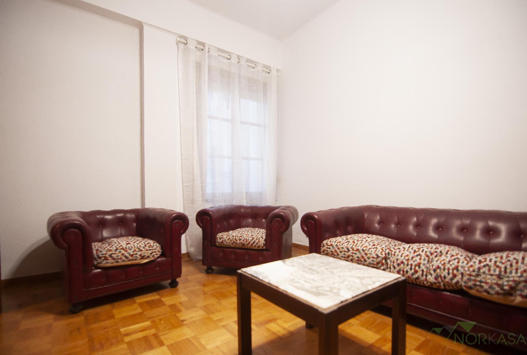 For rent of flat in Oviedo