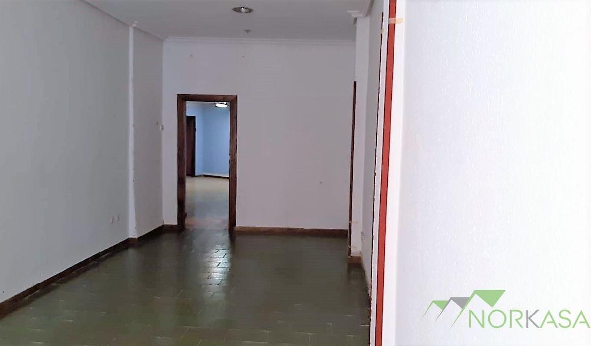 For sale of commercial in Oviedo