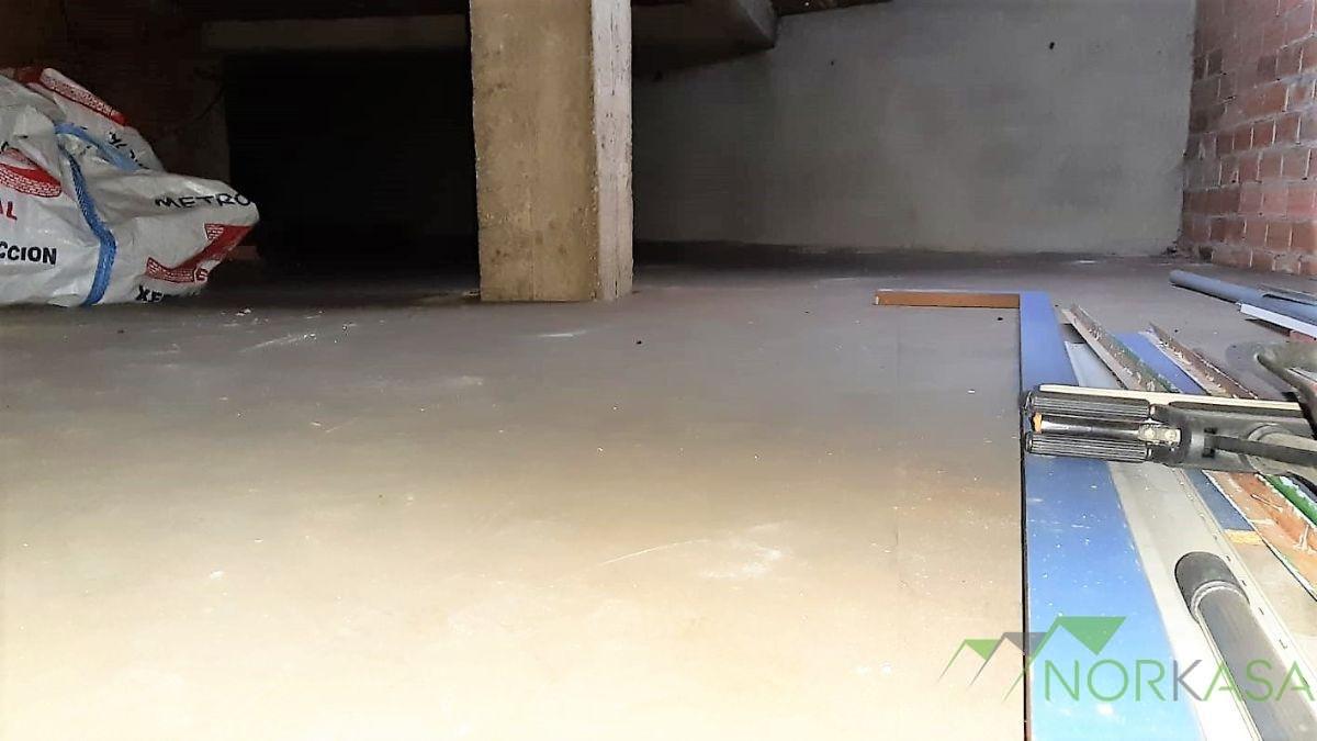 For sale of commercial in Oviedo