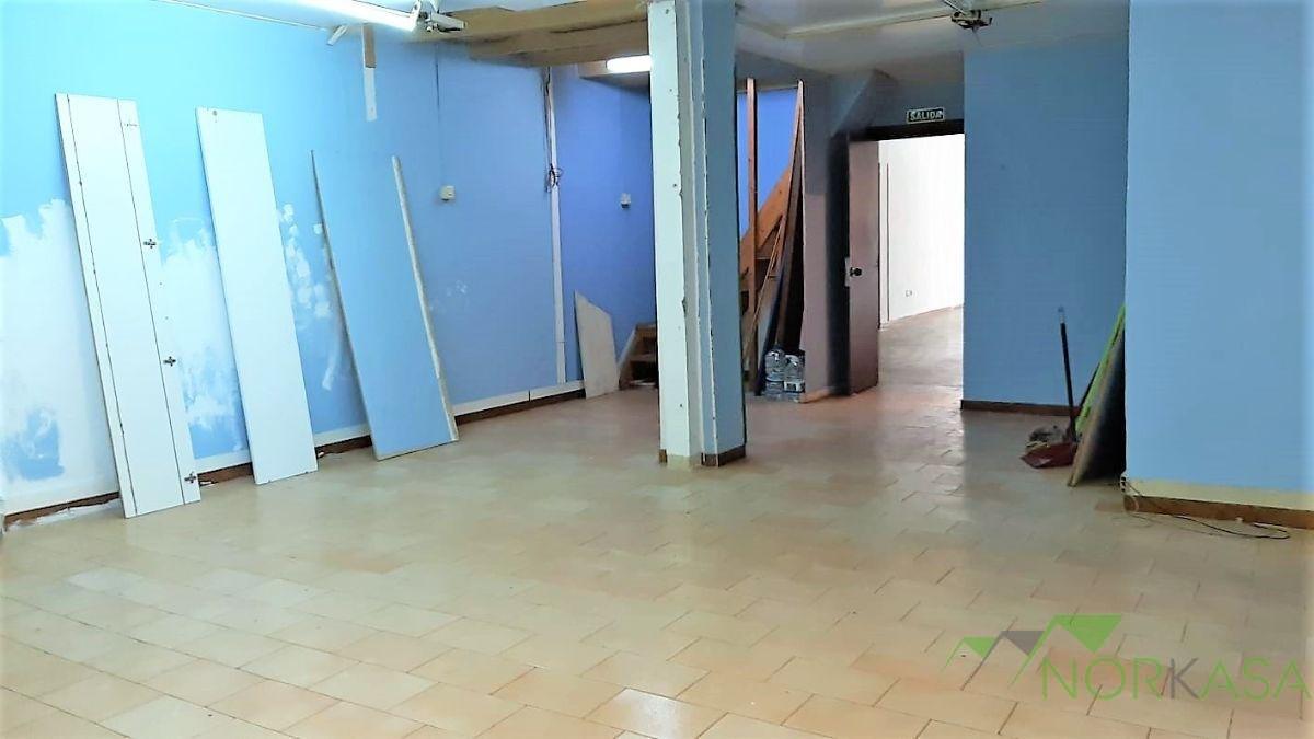 For sale of commercial in Oviedo