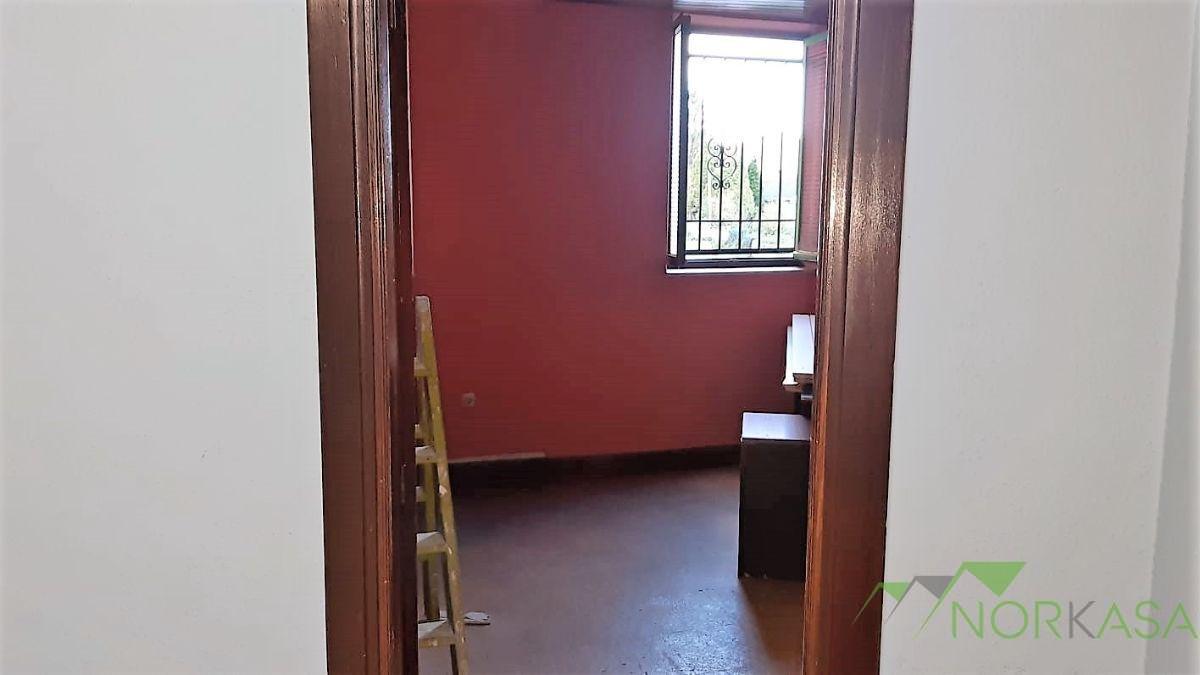 For sale of commercial in Oviedo