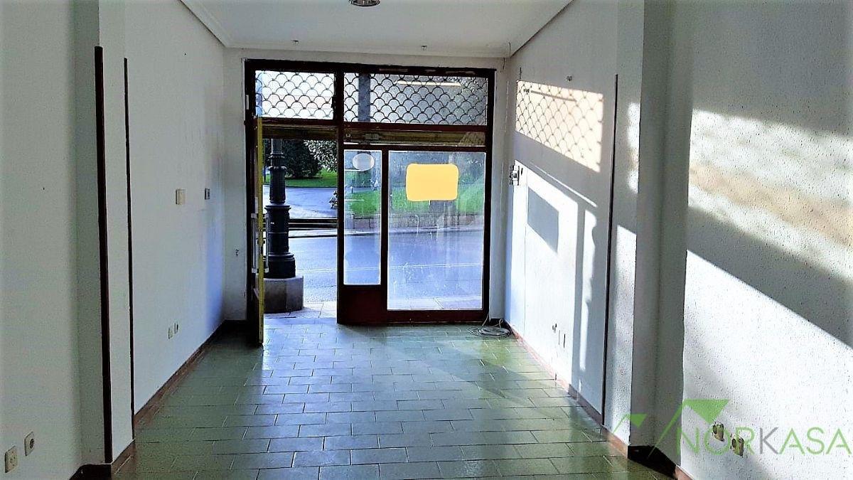 For sale of commercial in Oviedo