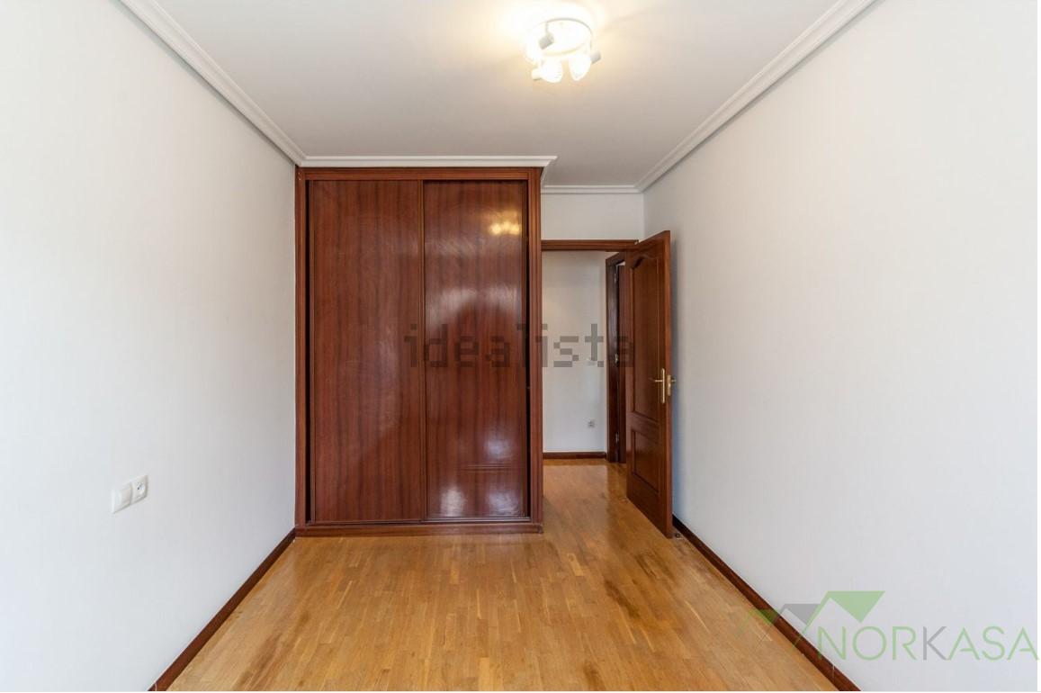 For sale of flat in Gijón