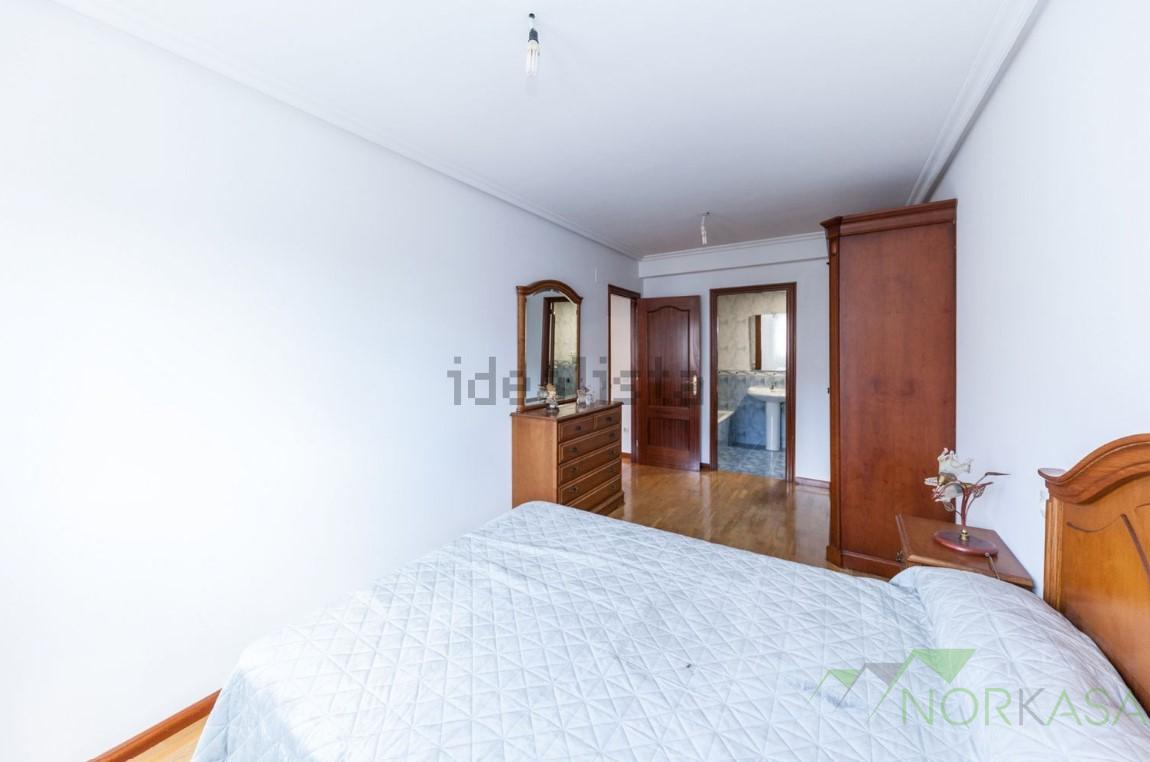 For sale of flat in Gijón