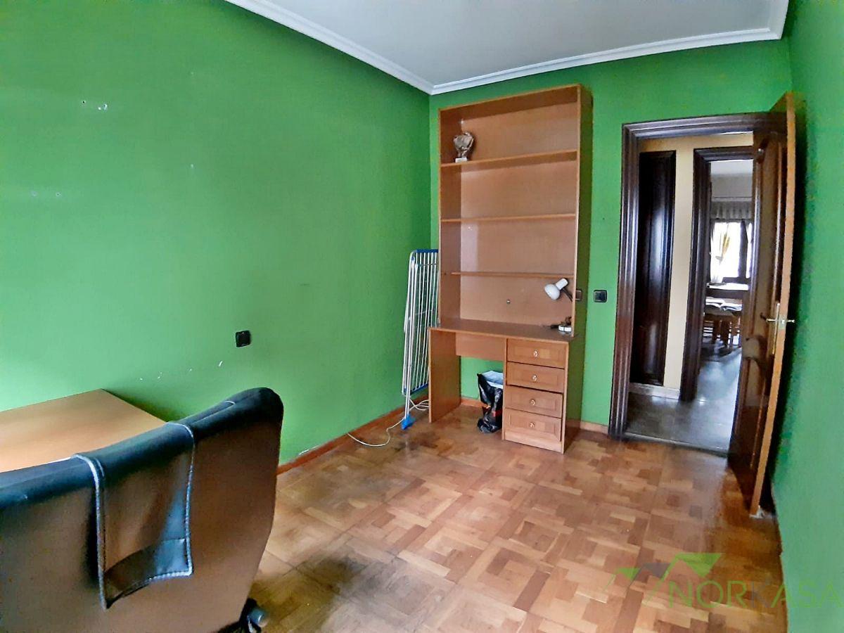 For sale of flat in Oviedo