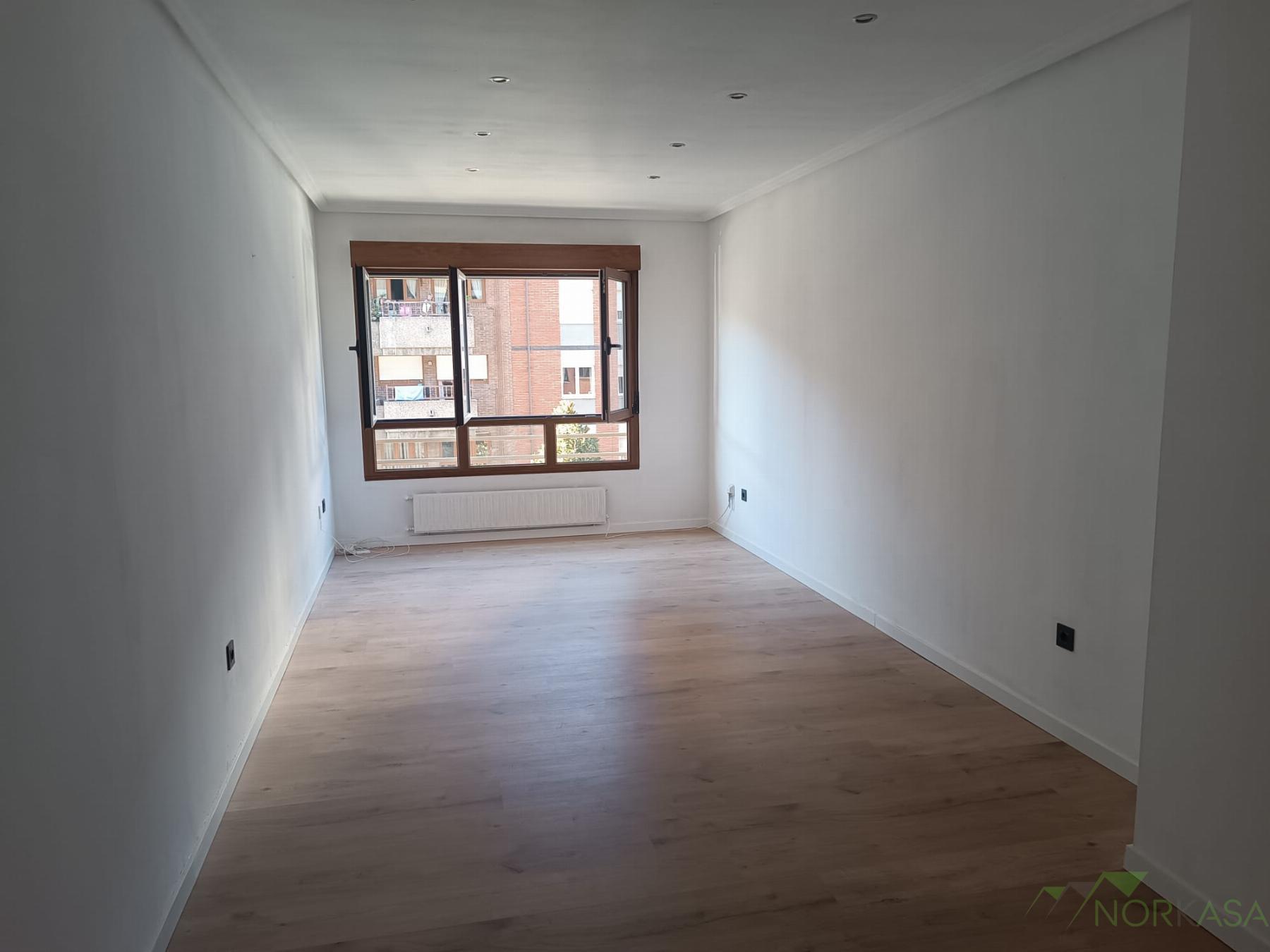 For sale of flat in Oviedo