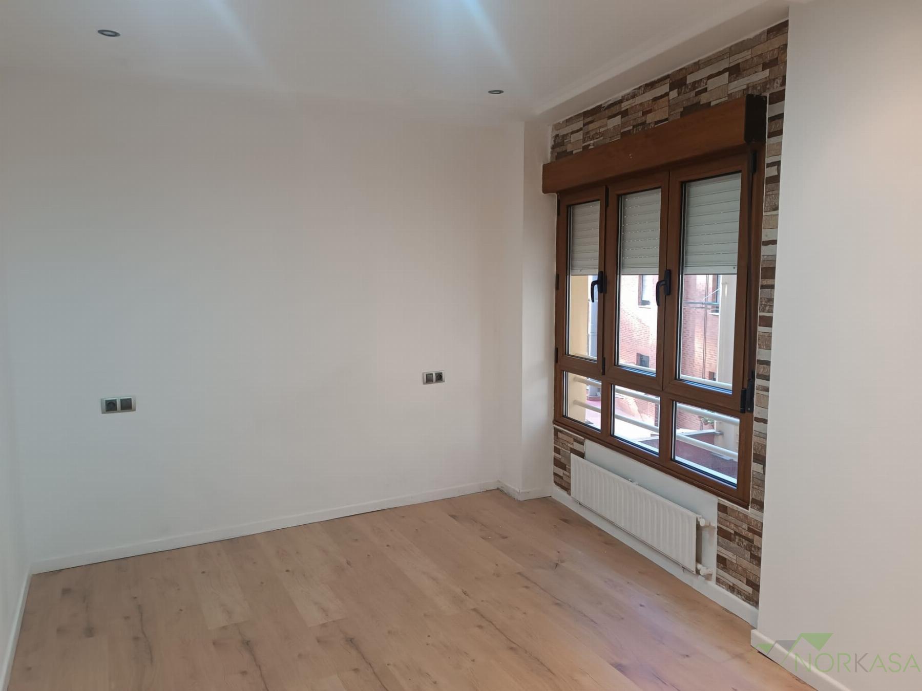 For sale of flat in Oviedo