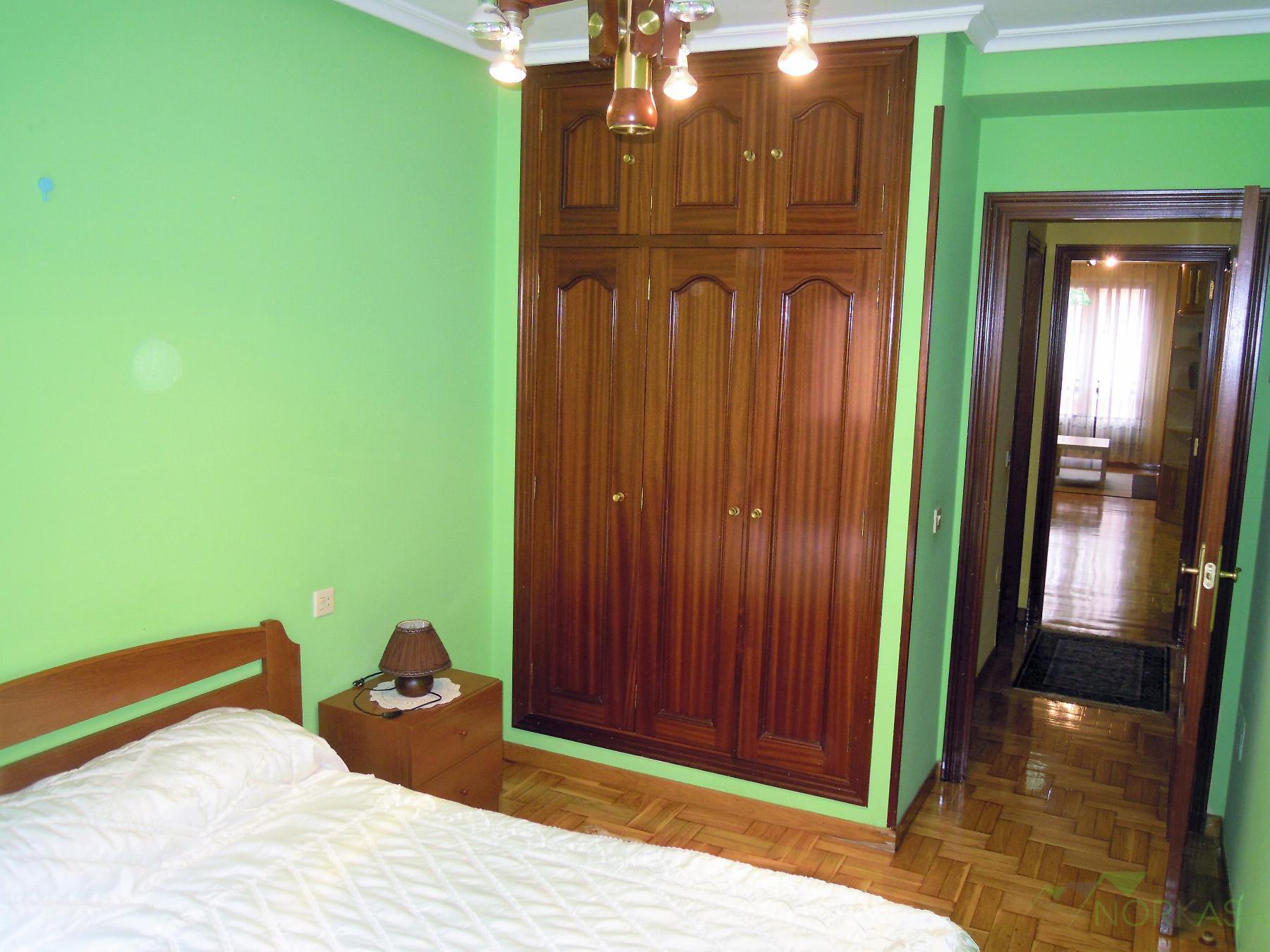 For sale of apartment in Oviedo