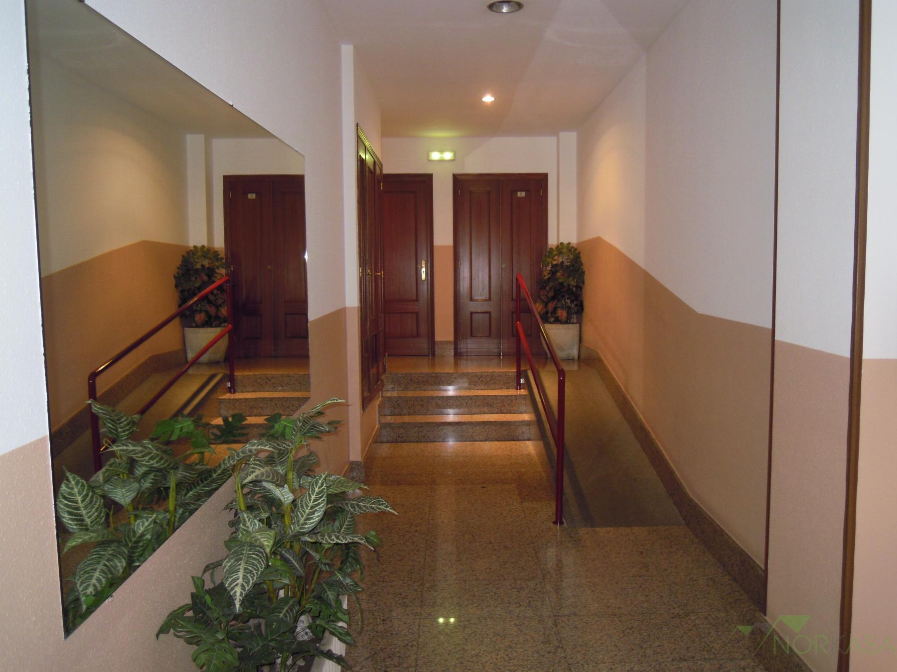 For sale of apartment in Oviedo