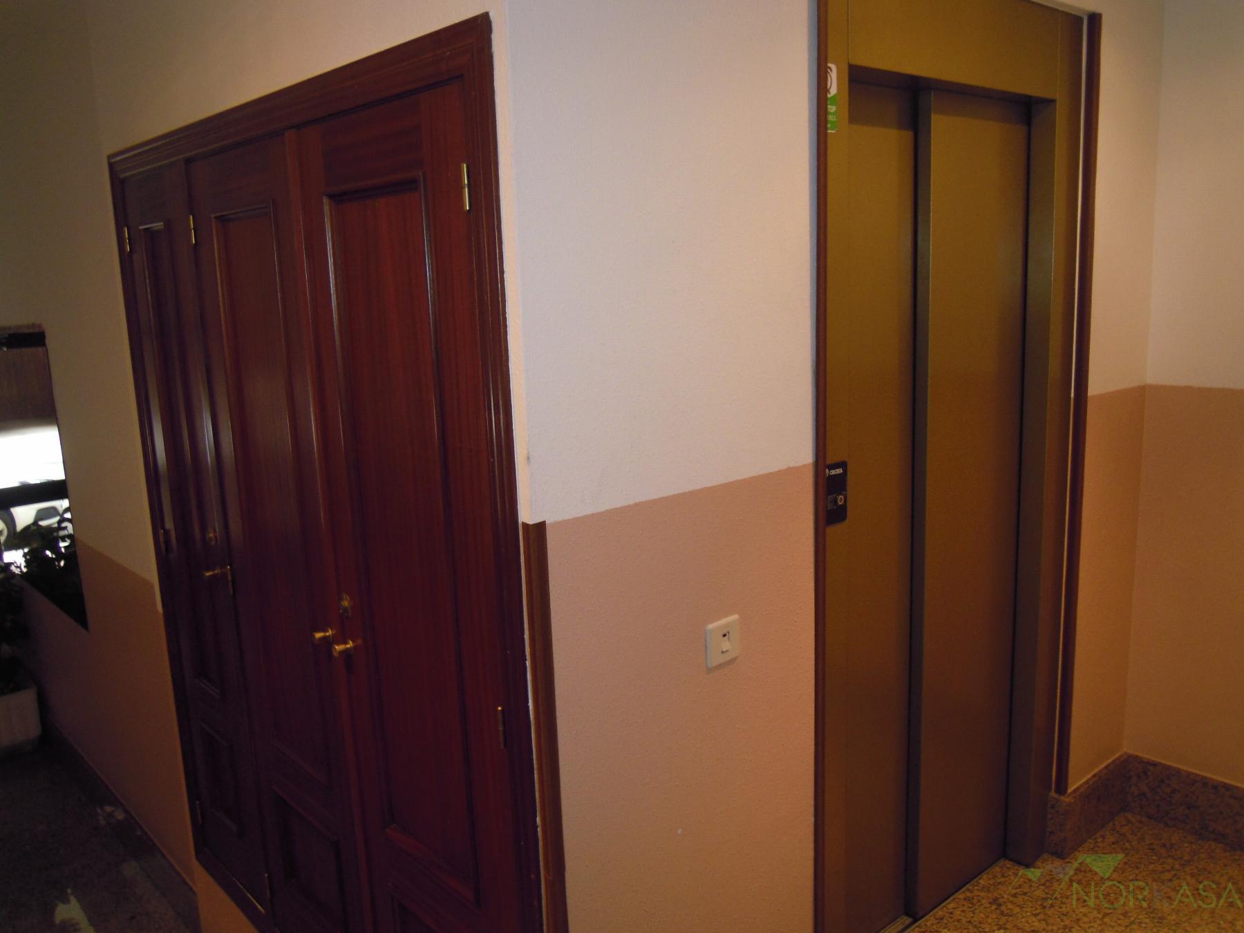 For sale of apartment in Oviedo