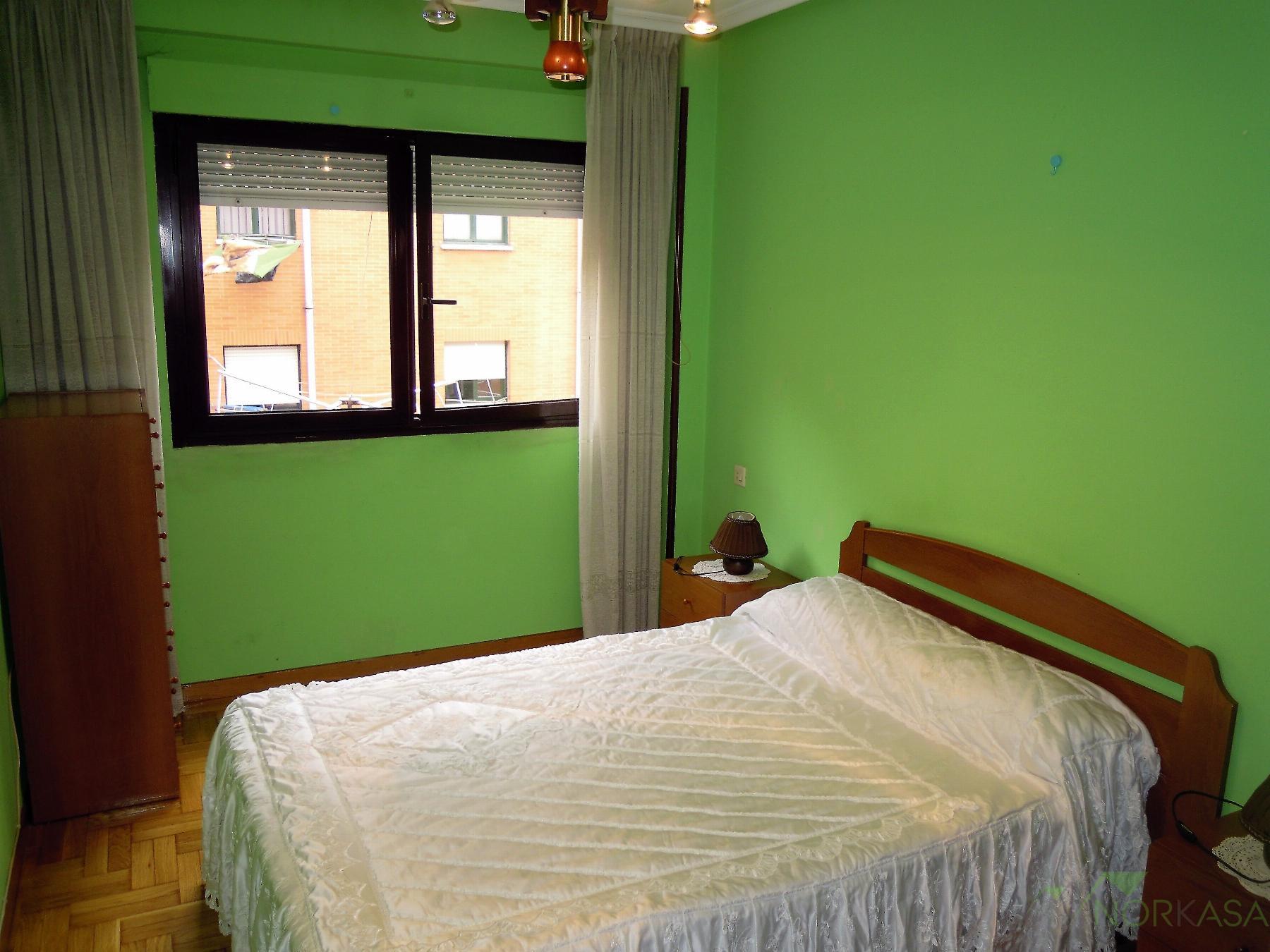 For sale of apartment in Oviedo