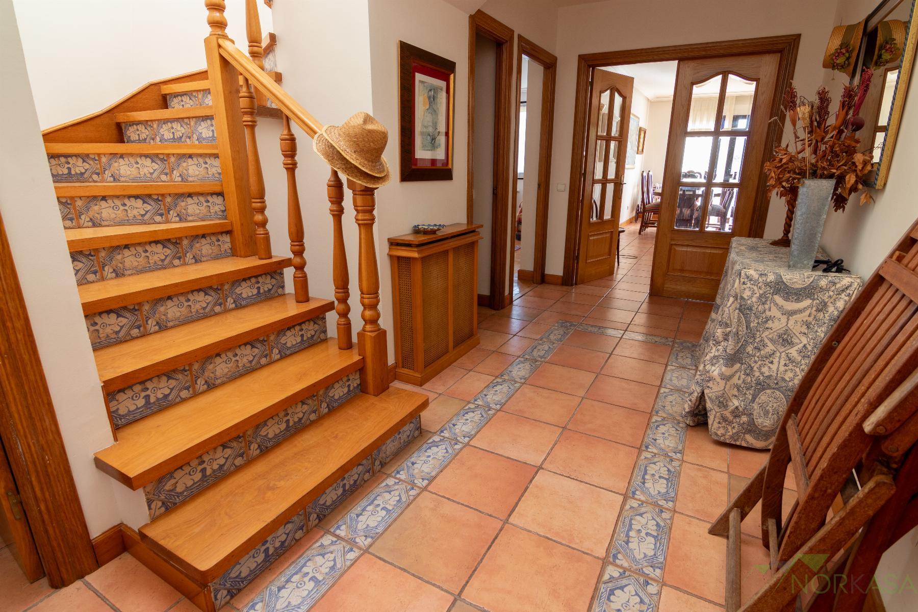 For sale of chalet in Llanera