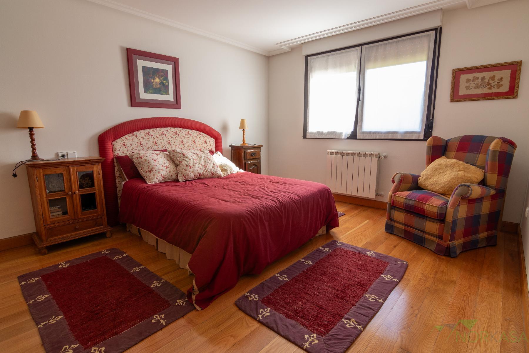 For sale of chalet in Llanera