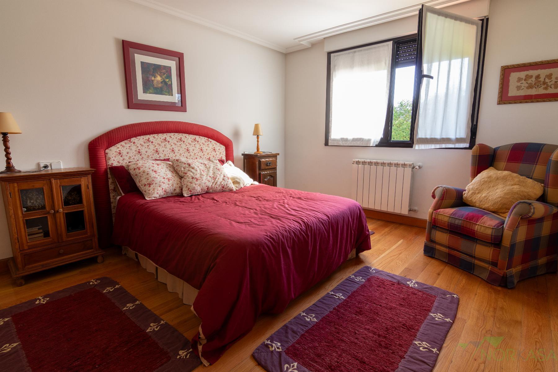 For sale of chalet in Llanera