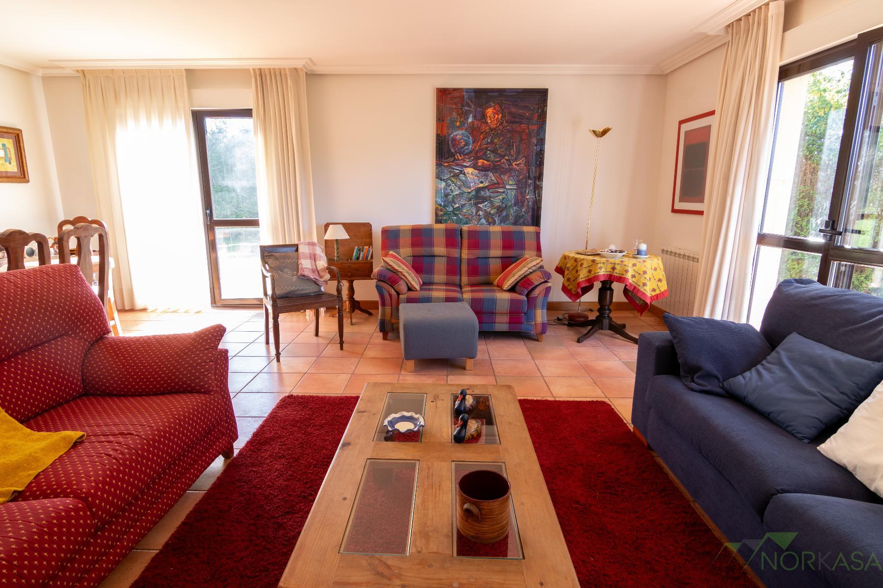 For sale of chalet in Llanera
