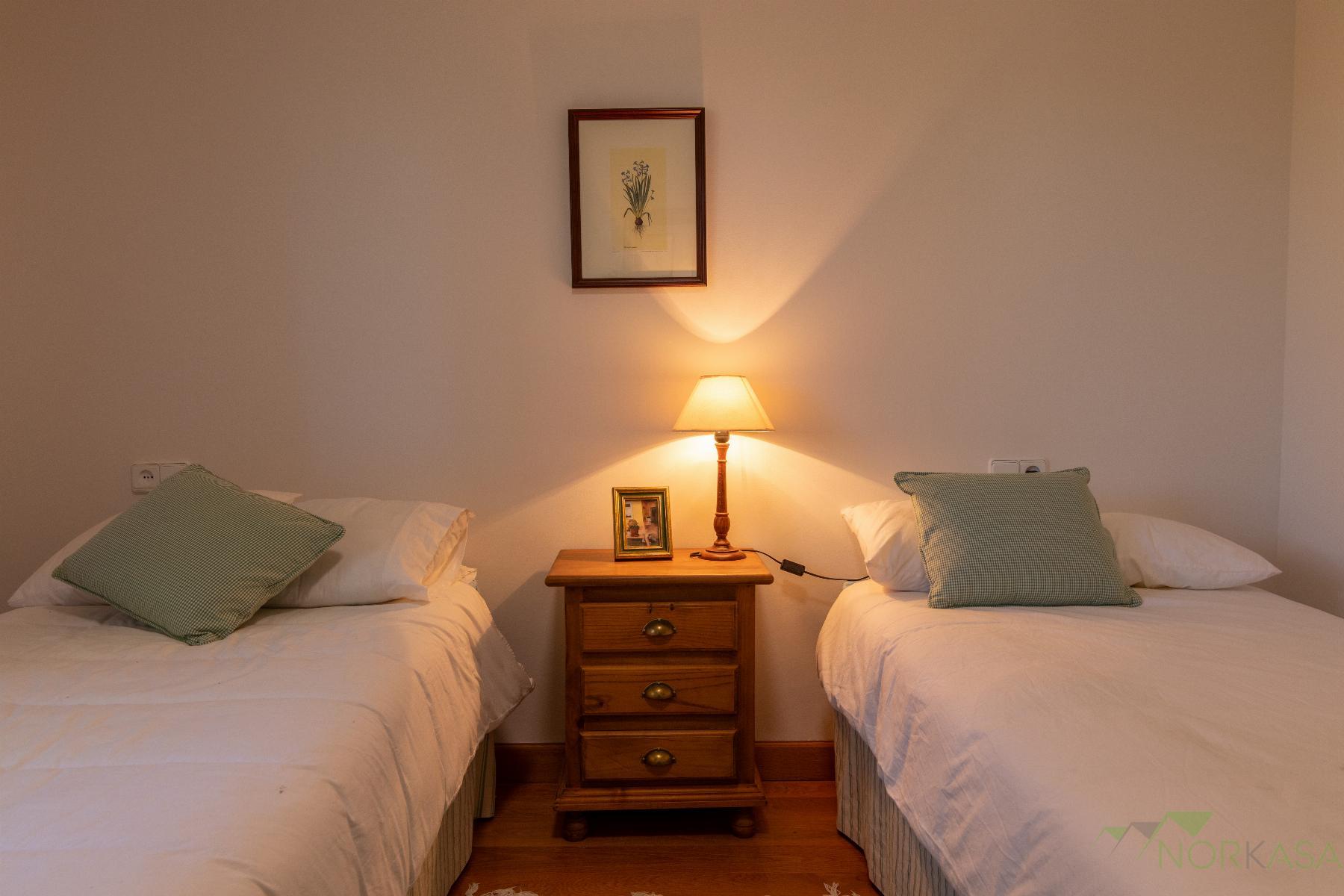 For sale of chalet in Llanera