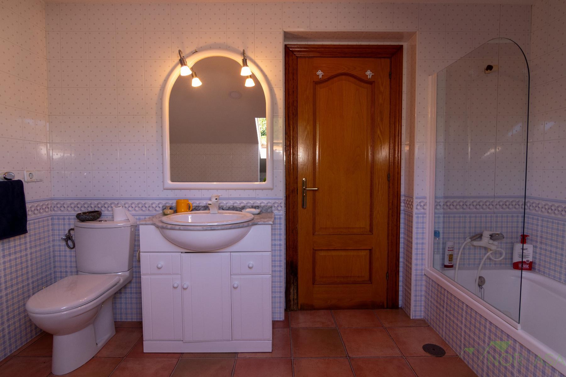 For sale of chalet in Llanera
