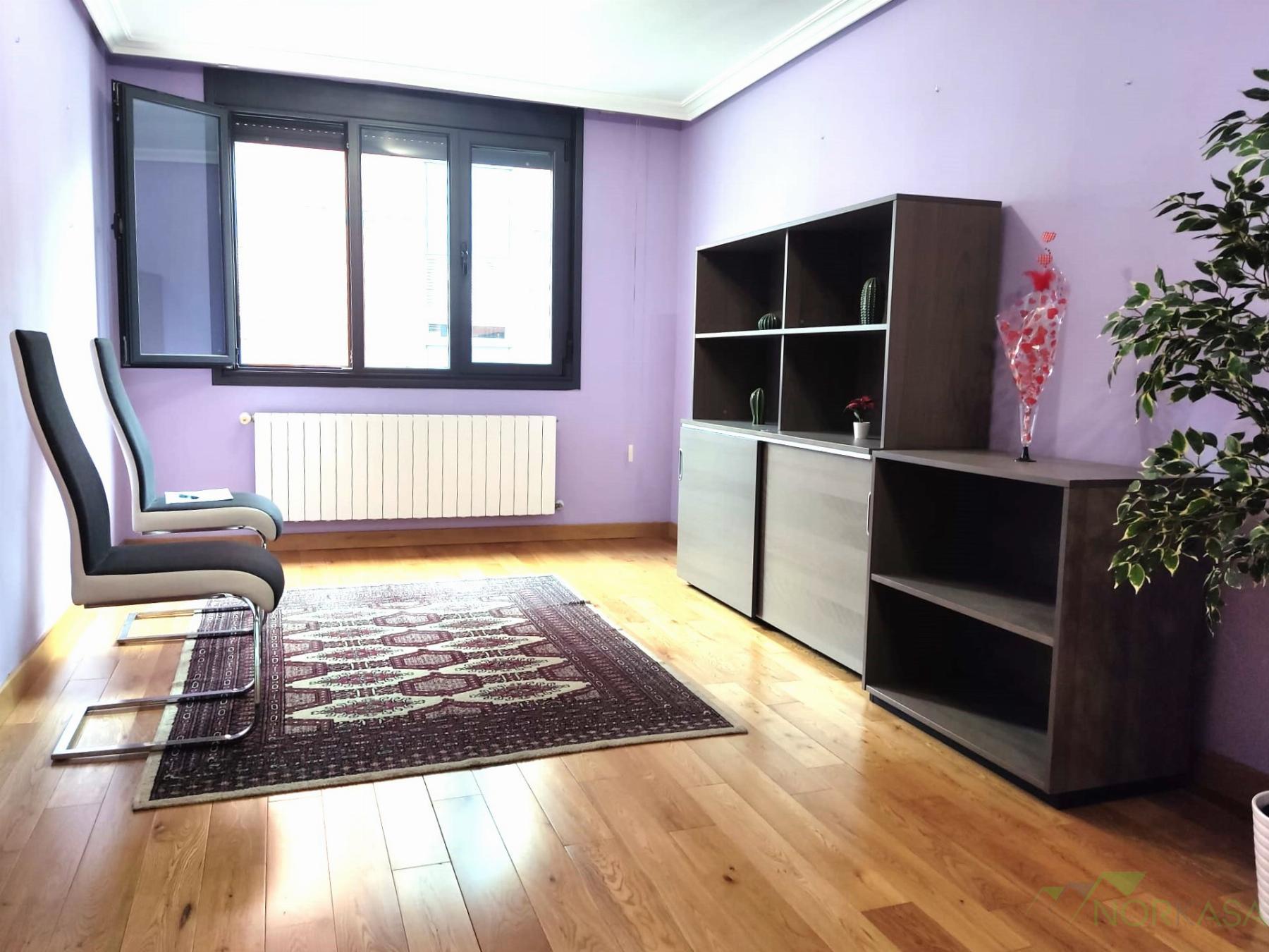 For sale of apartment in Oviedo