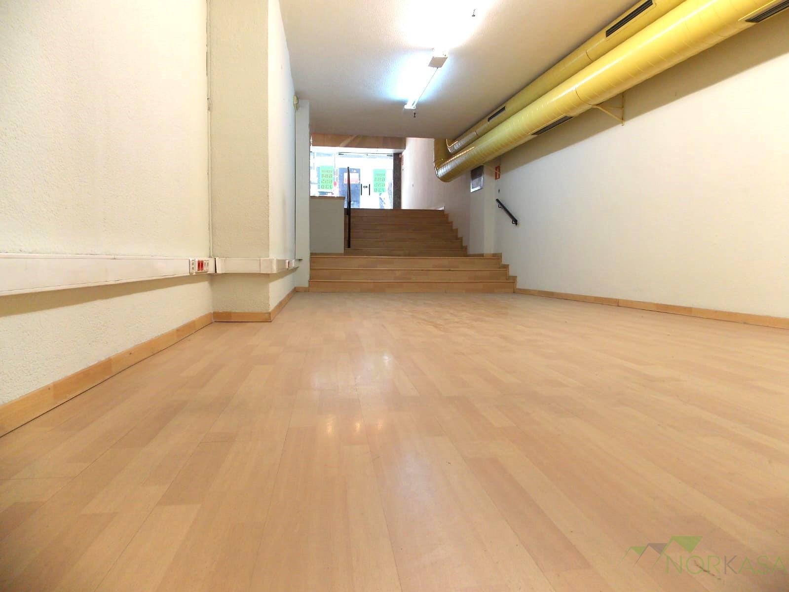 For sale of commercial in Oviedo